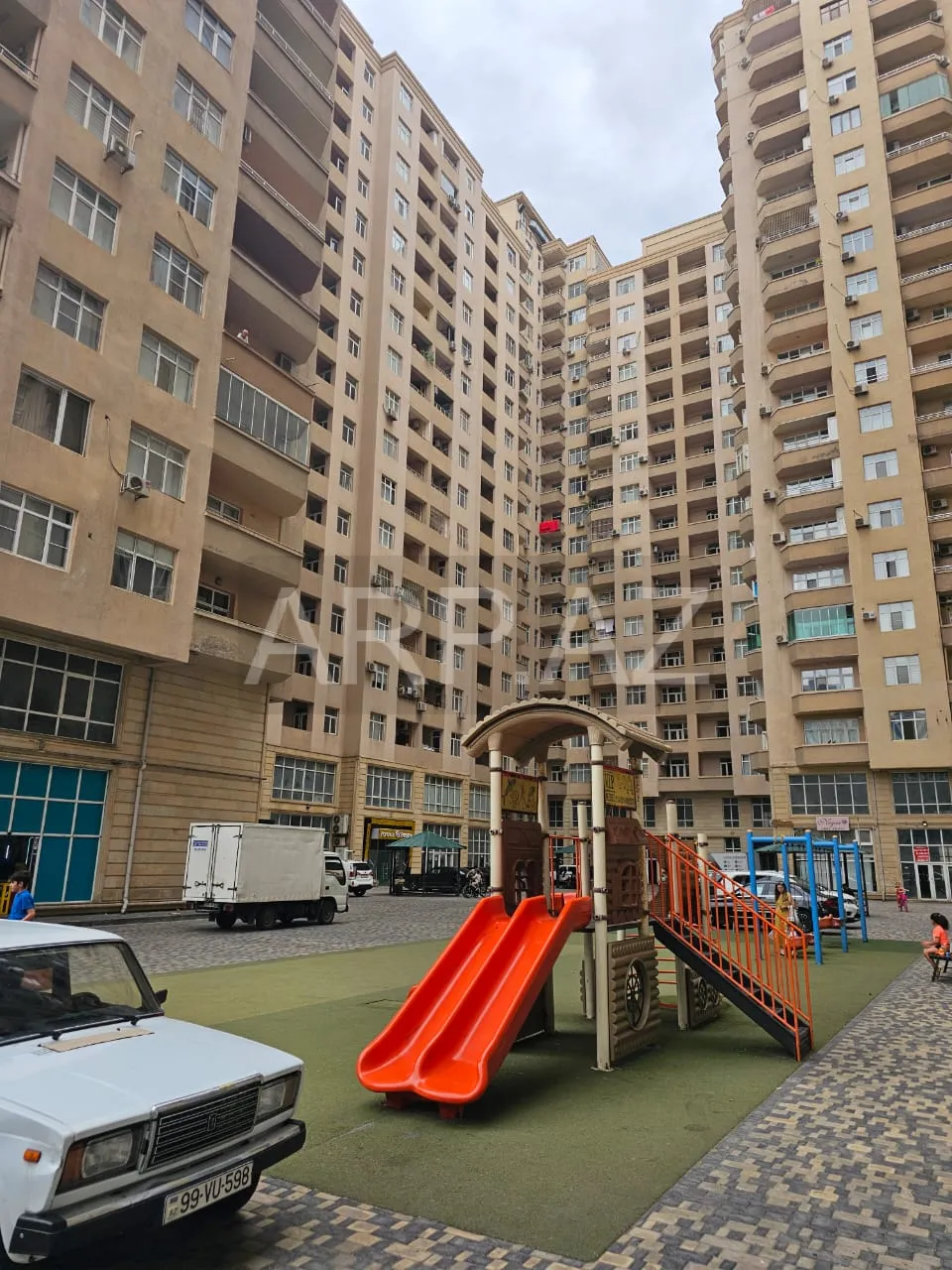 / İcarəyə verilir 3 otaqlı yeni tikili 140 m², 8 Noyabr m. gallery image