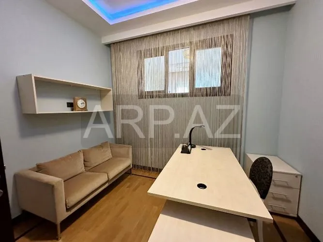 Satılır 4 otaqlı mənzil S.Vurğun küçəsində, Türkiyə səfirliyinin yanında