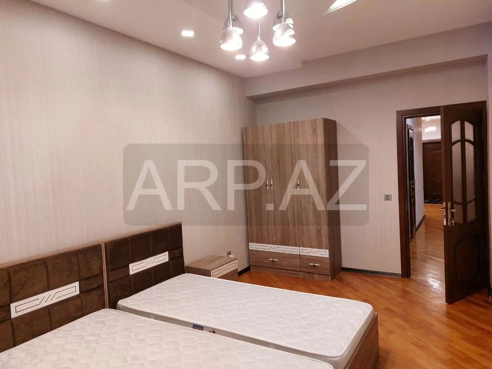 Megafun yaxınlığında 3 otaqlı mənzil kirayə verilir