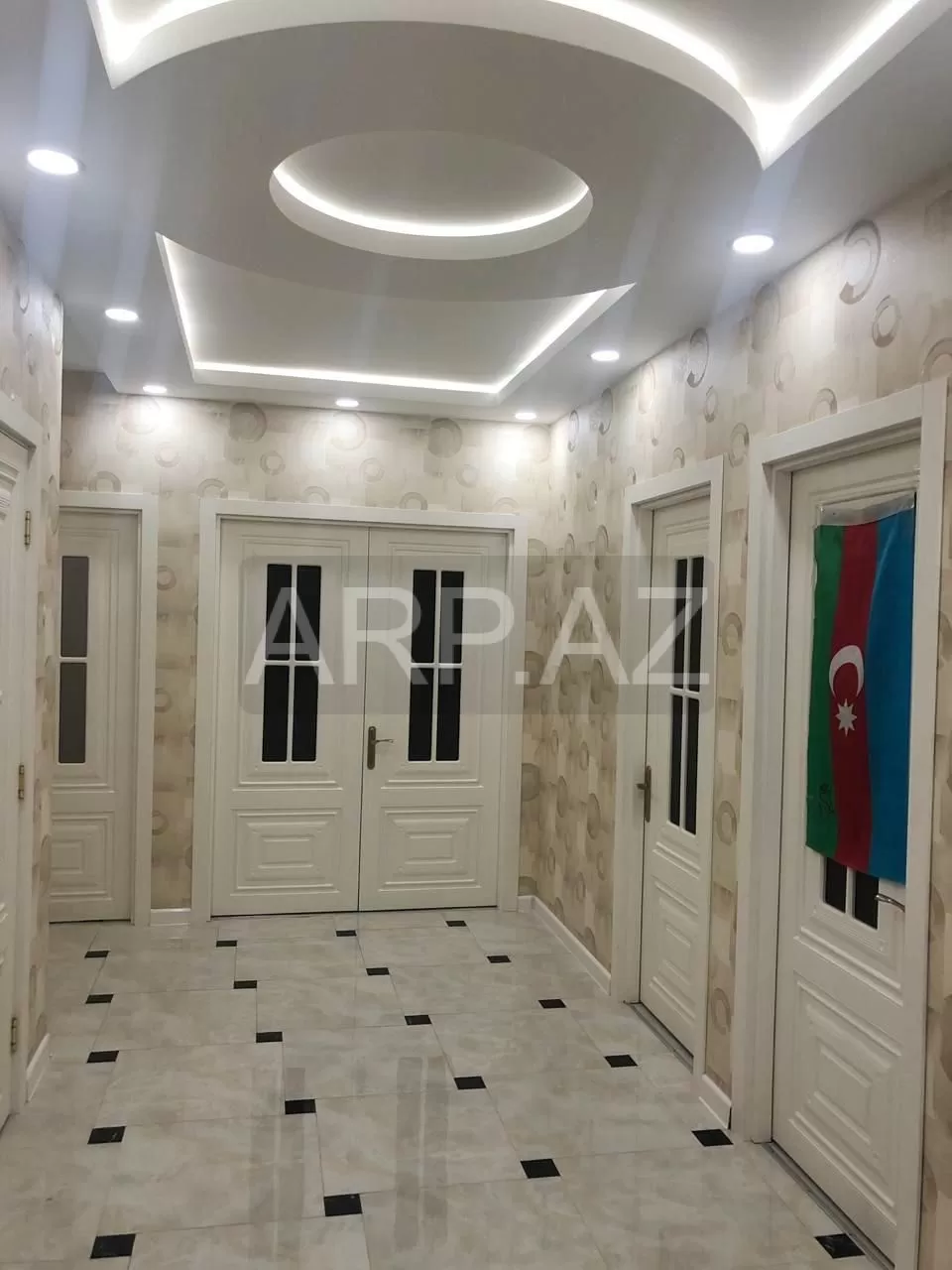 Grand Hyatt-da 3 otaqlı mənzil kirayə verilir