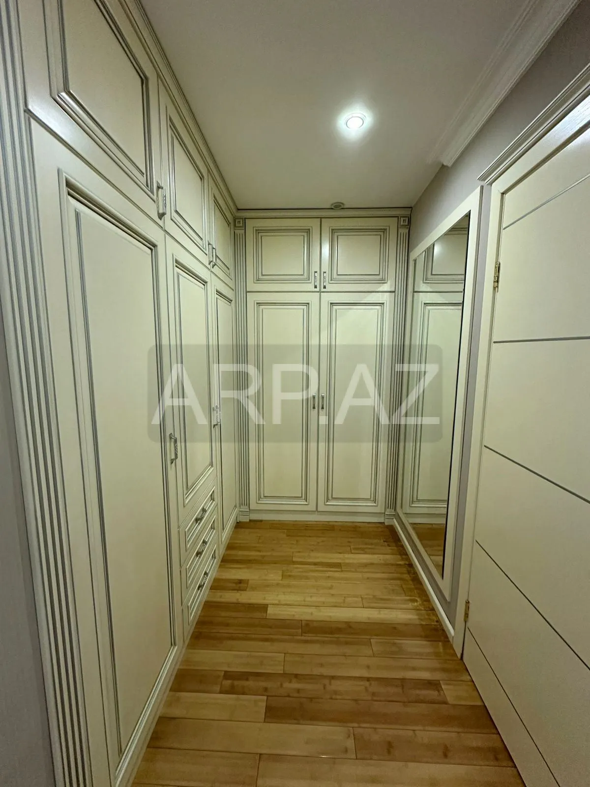 Port Bakuda 3 otaqlı mənzil kirayə verilir gallery image