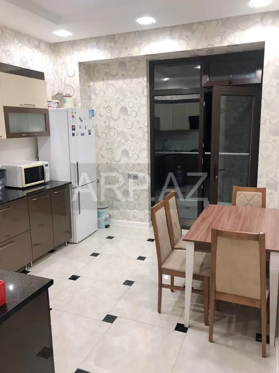 Grand Hyatt-da 3 otaqlı mənzil kirayə verilir