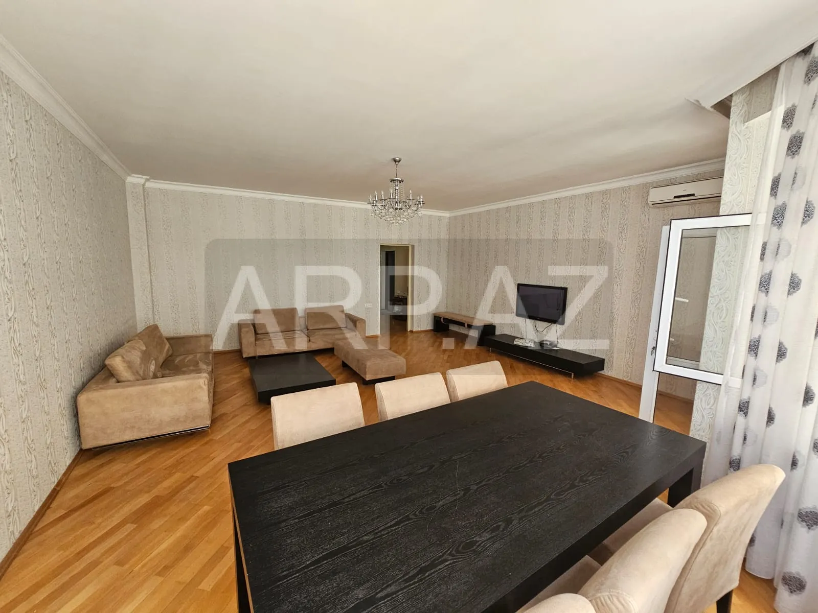 / İcarəyə verilir 3 otaqlı yeni tikili 140 m², 8 Noyabr m. gallery image